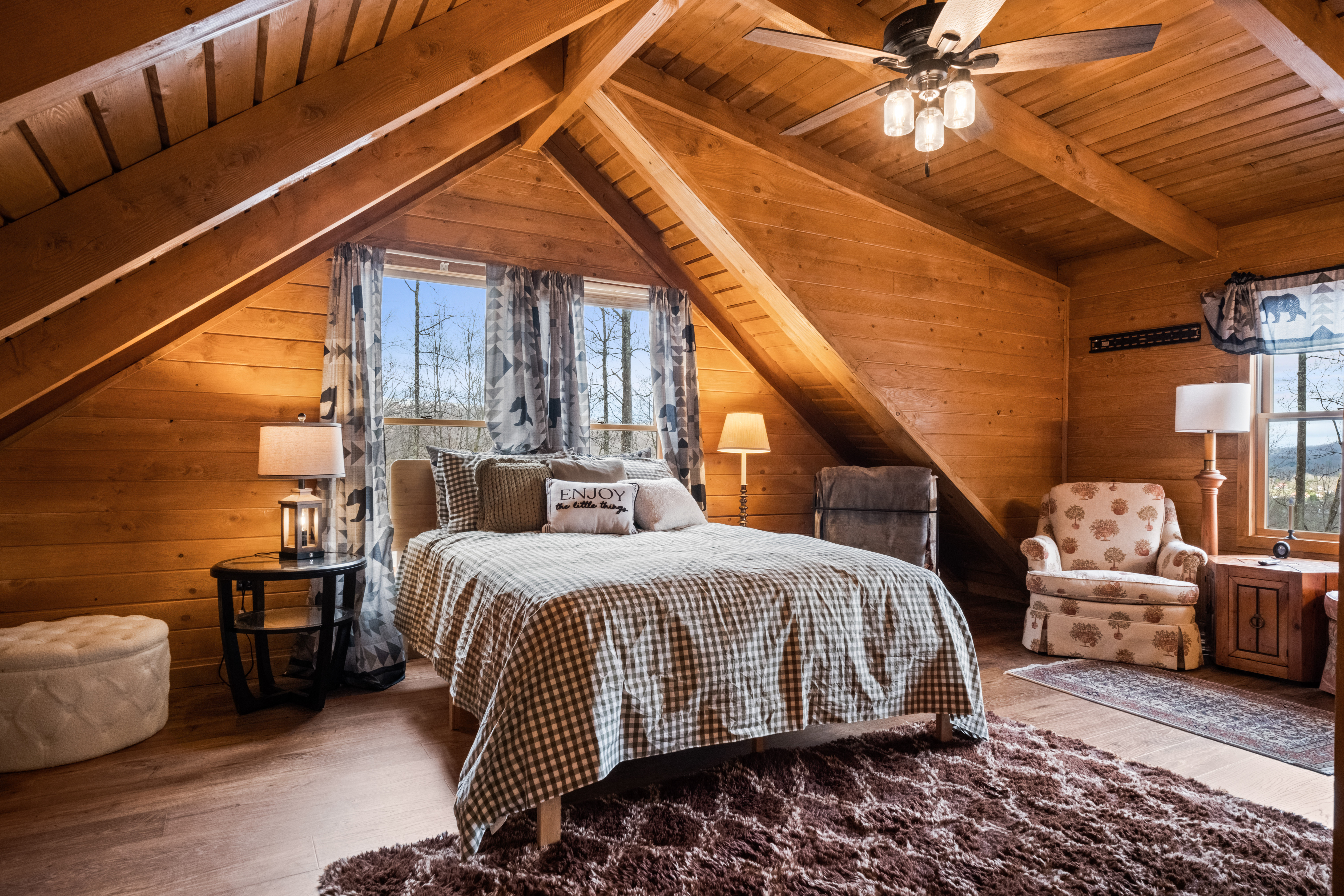 The Hemlock upstairs bedroom
